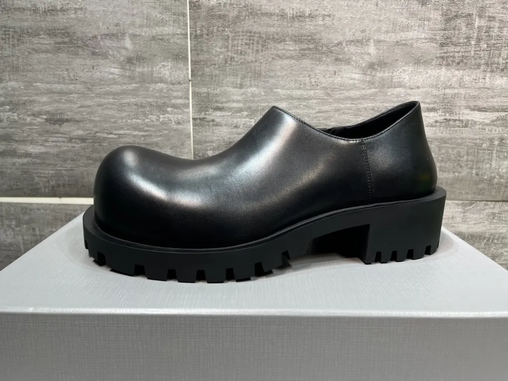 Balenciaga Shoe 